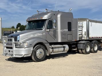 Main image Freightliner Columbia