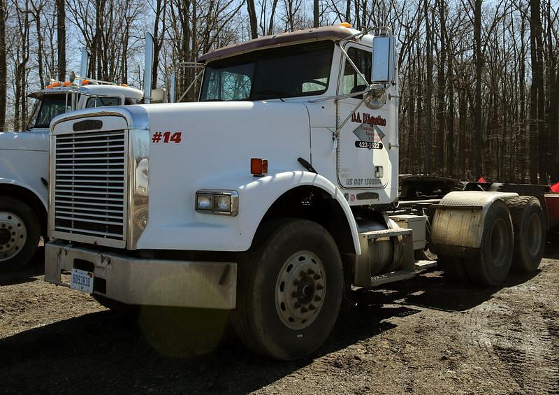 Image of Freightliner FLD12064ST Primary image