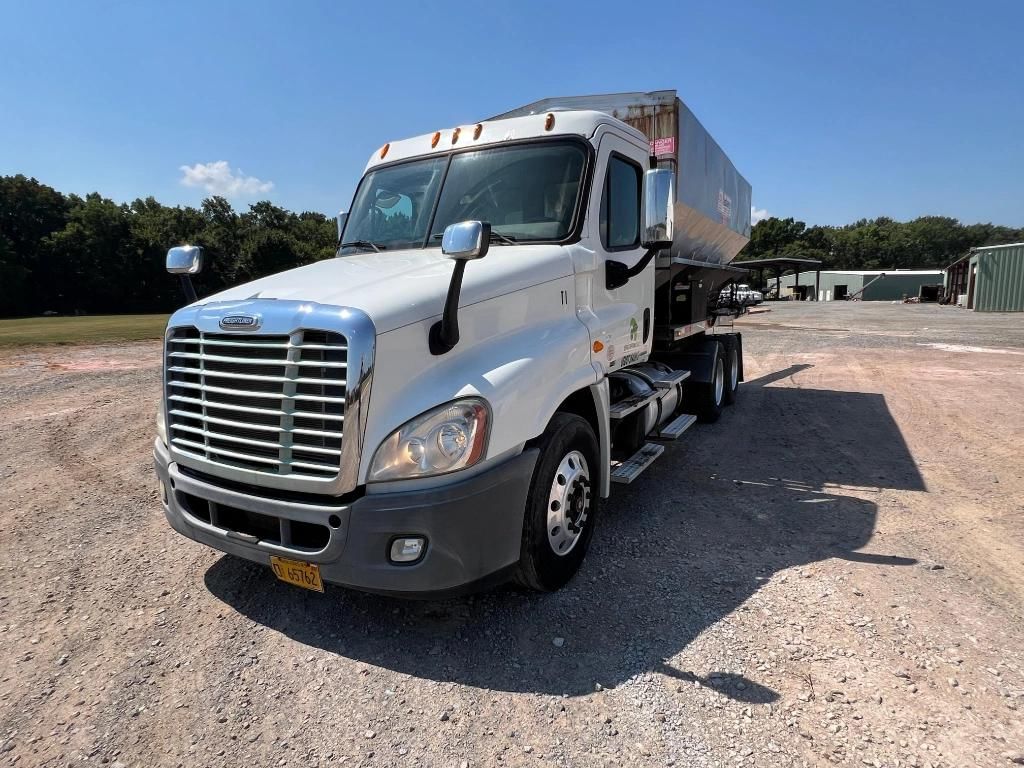 Freightliner Cascadia Equipment Image0