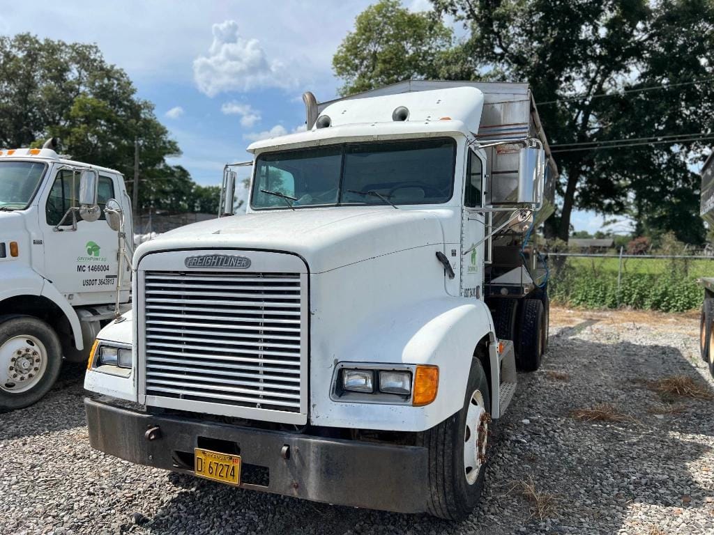 1995 Freightliner M11 Equipment Image0