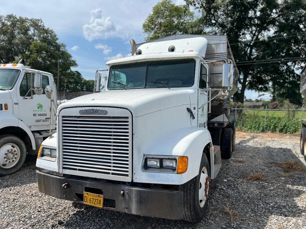 Image of Freightliner M11 Primary image