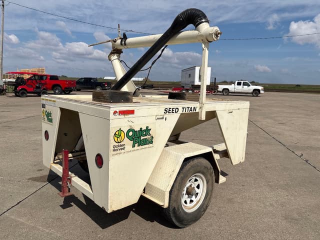 Image of Friesen Seed Titan equipment image 1
