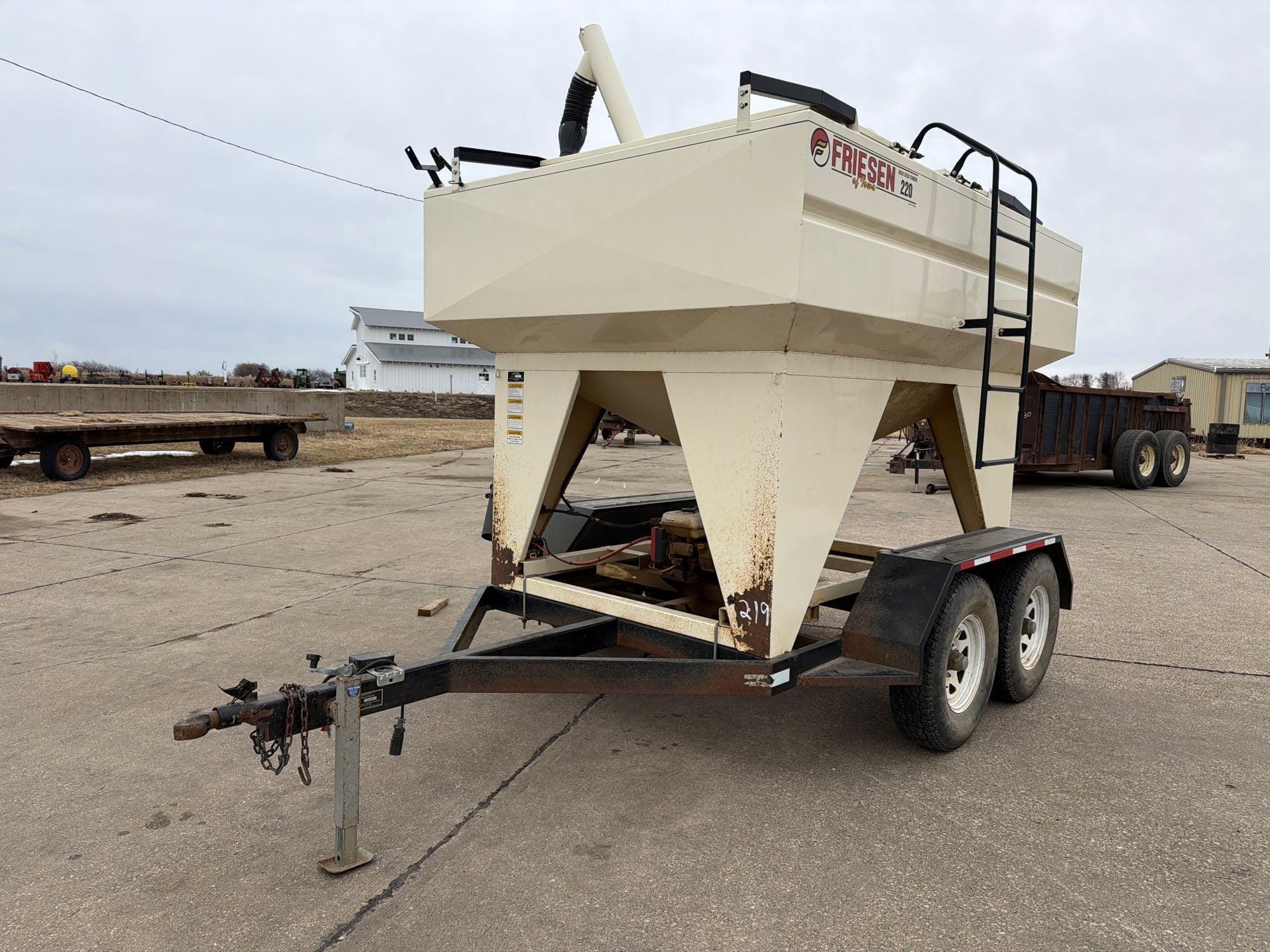 Friesen 220 Equipment Image0