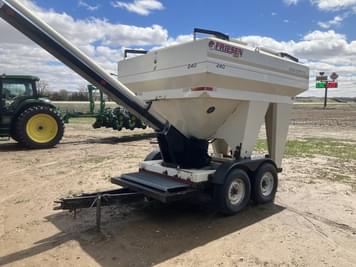 Main image Friesen 240