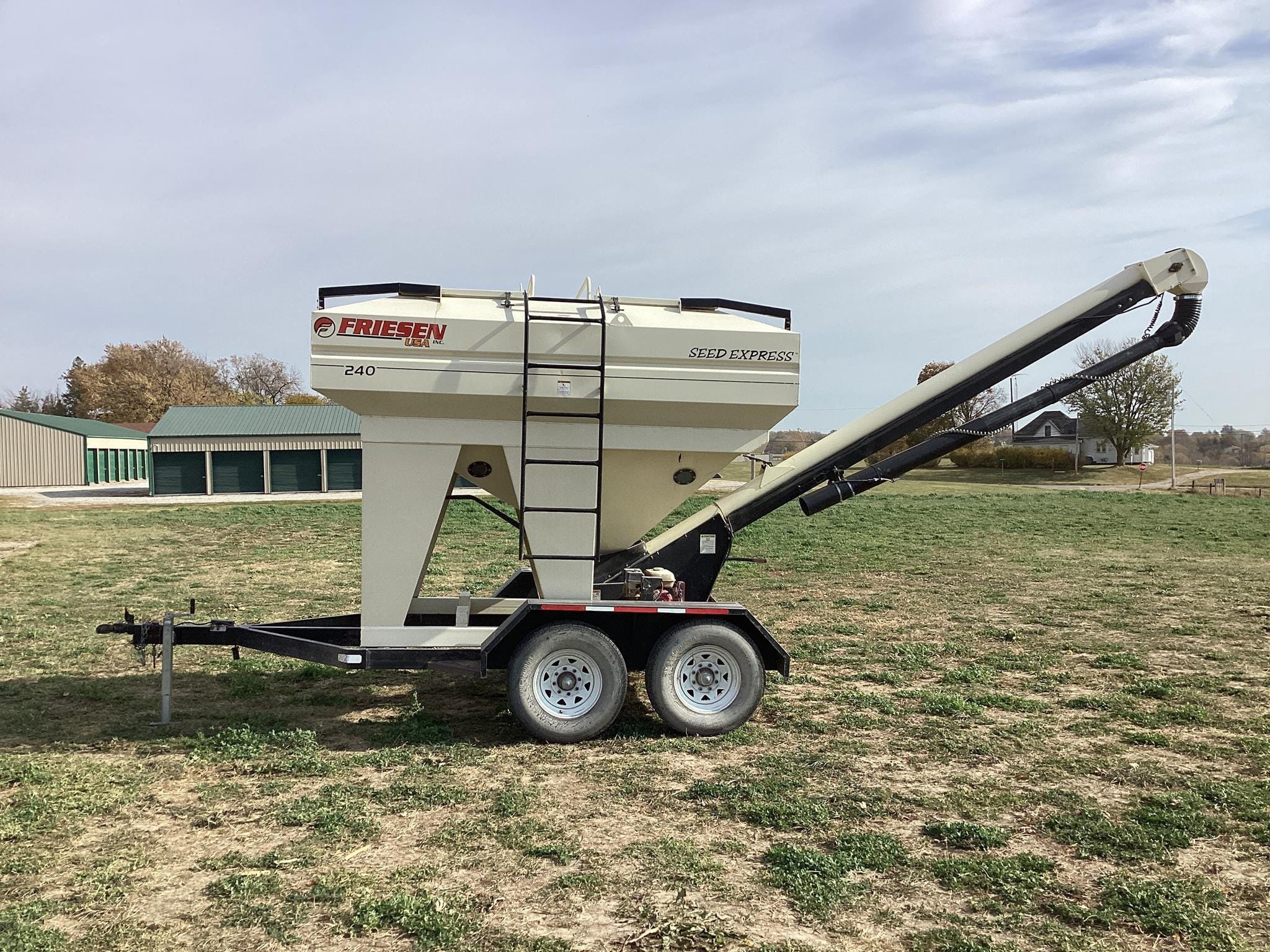 Main image Friesen 240