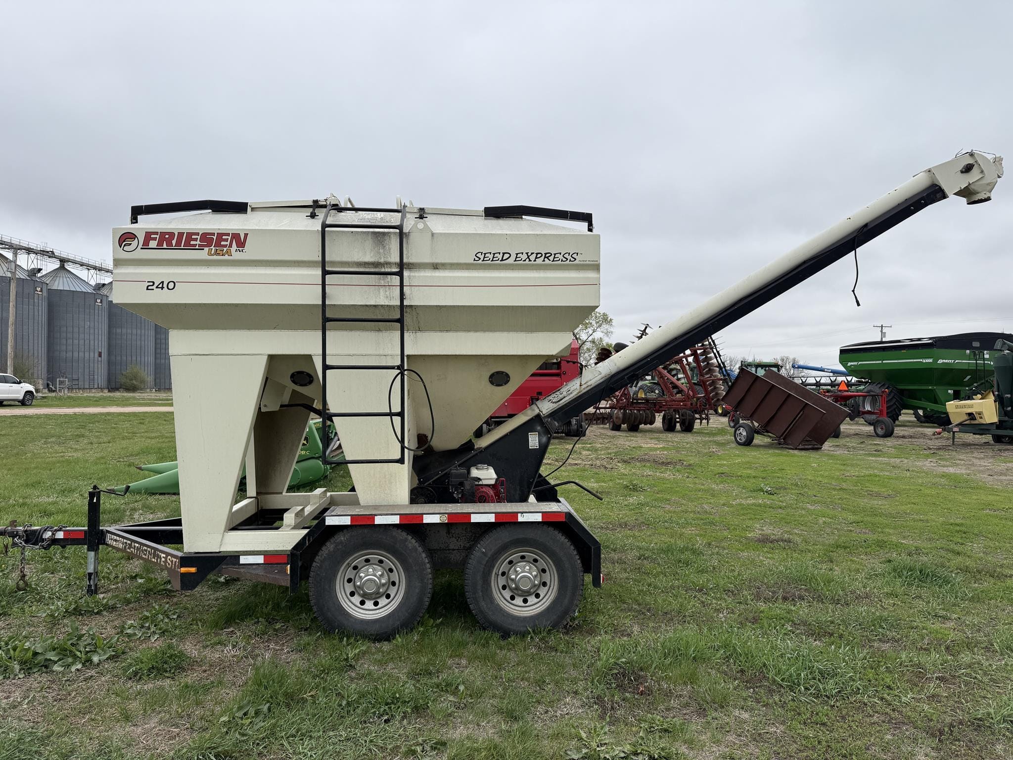 Main image Friesen 240