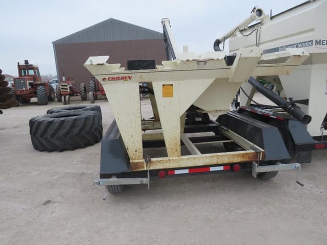 Image of Friesen Seed Titan SE equipment image 2