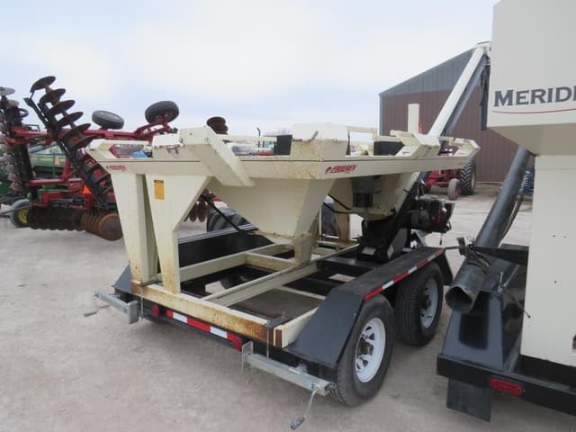 Image of Friesen Seed Titan SE equipment image 3