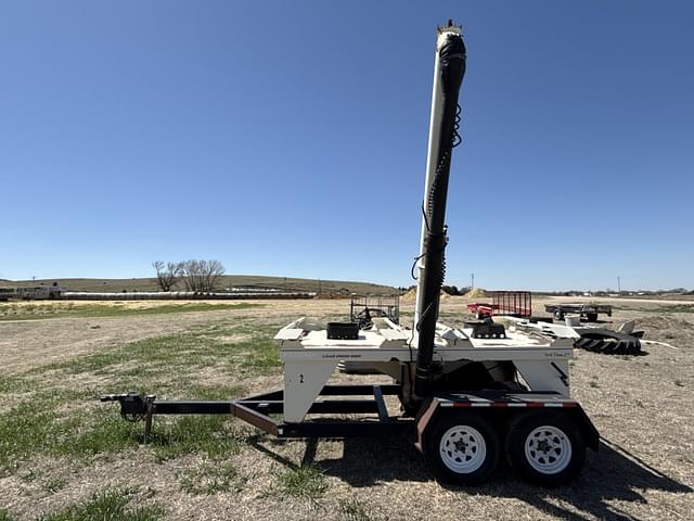 Image of Friesen Seed Titan 2 equipment image 2