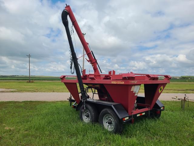 Image of Friesen Seed Titan equipment image 3