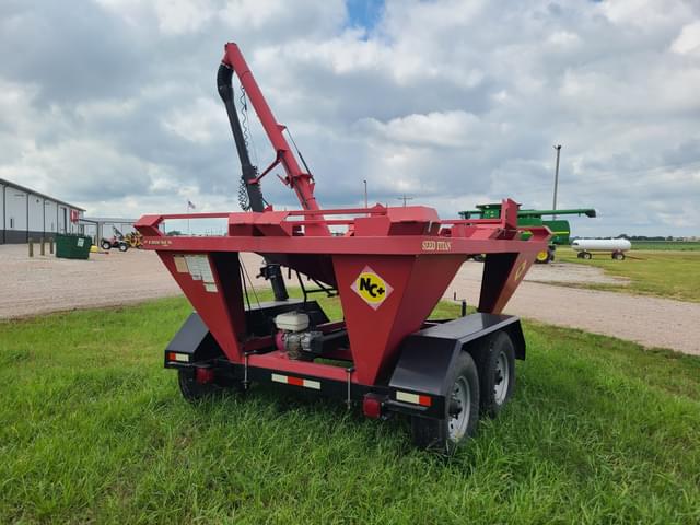 Image of Friesen Seed Titan equipment image 2
