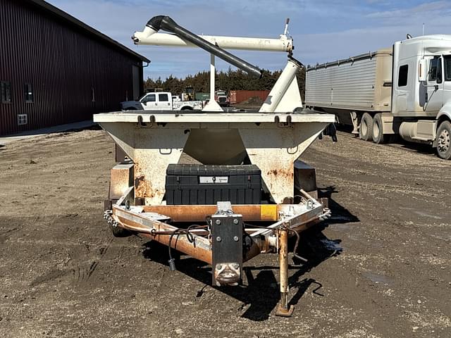 Image of Friesen Seed Titan equipment image 2