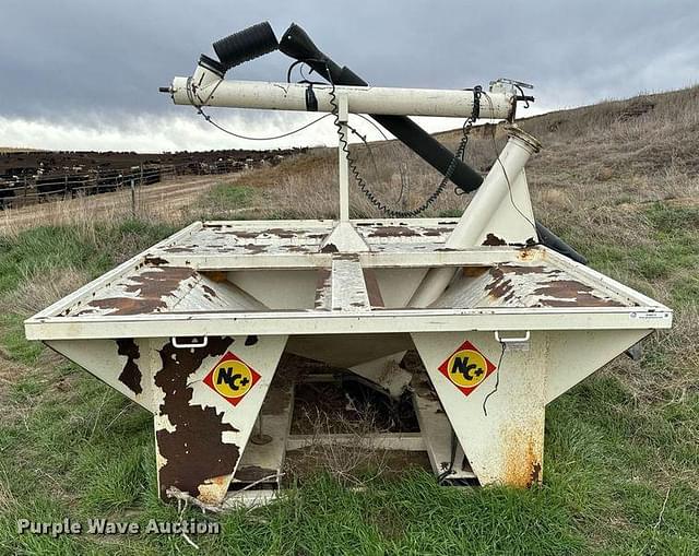 Image of Friesen Seed Titan equipment image 1