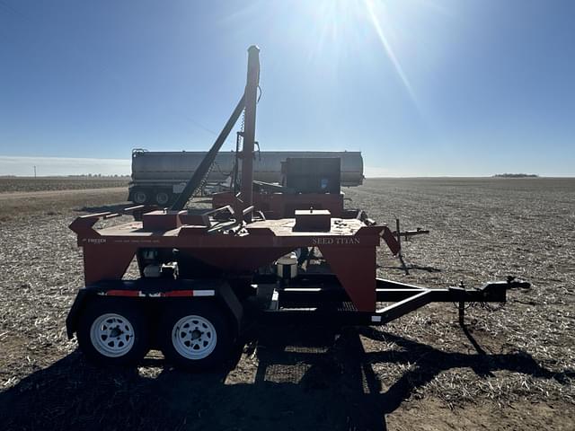 Image of Friesen Seed Titan equipment image 3