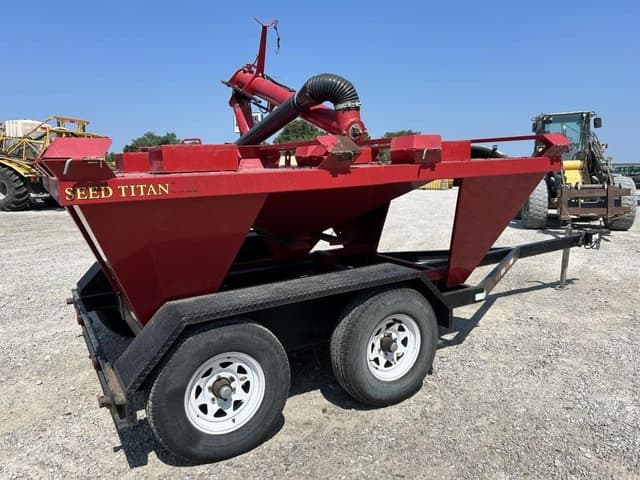 Image of Friesen Seed Titan 4 equipment image 4