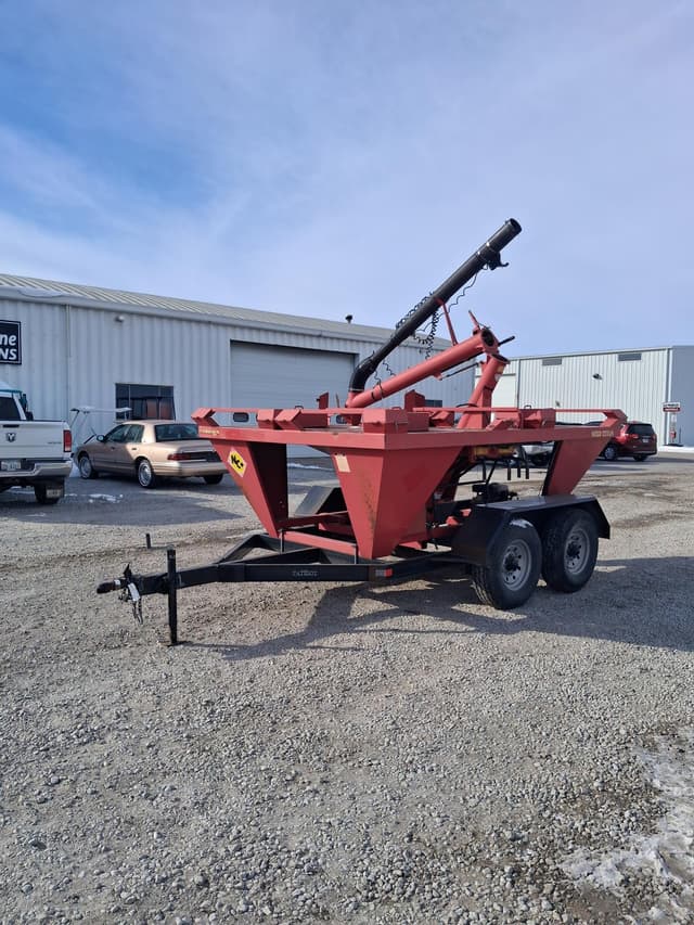 Image of Friesen Seed Titan 4 equipment image 1