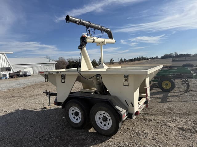 Image of Friesen Seed Titan 4SE equipment image 1