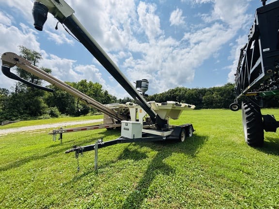 Friesen Seed Titan SE Equipment Image0
