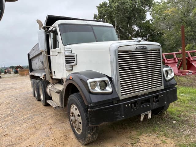 Image of Freightliner Coronado equipment image 1