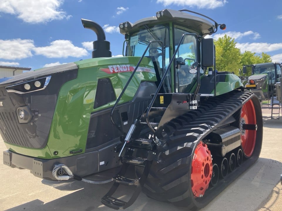 2024 Fendt 1167 Vario MT Equipment Image0
