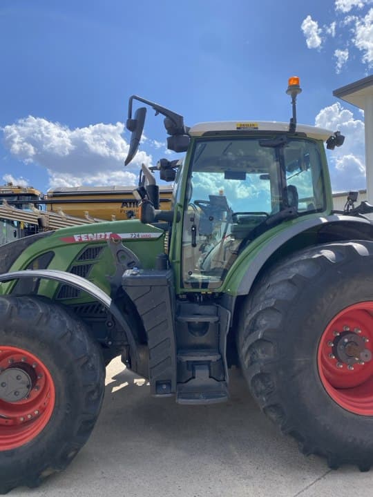 Image of Fendt 724 Vario equipment image 3