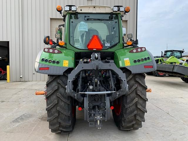 Image of Fendt 724 Vario equipment image 2