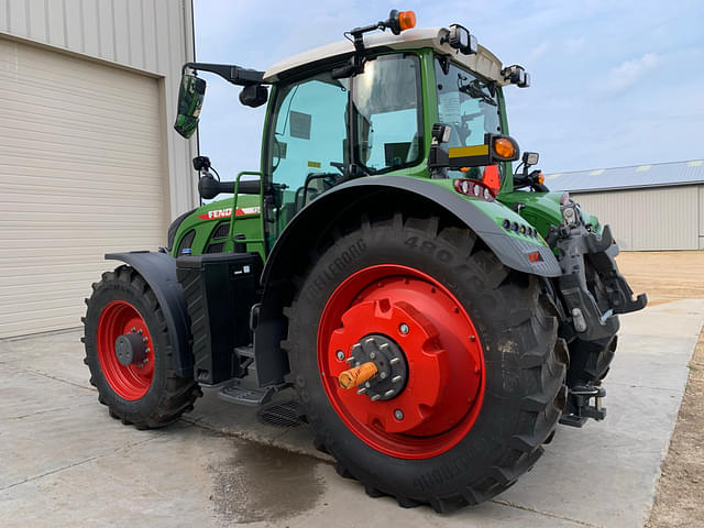 Image of Fendt 724 Vario equipment image 1