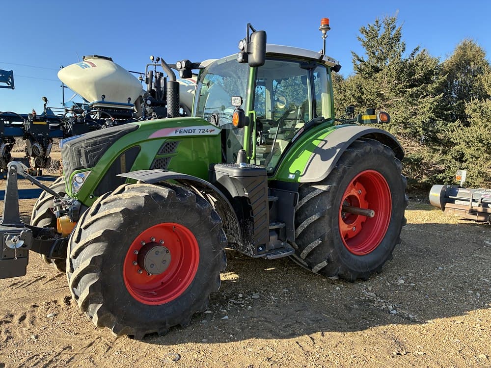 Image of Fendt 724 Vario Primary Image