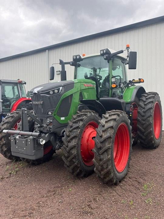 Image of Fendt 933 Vario equipment image 1