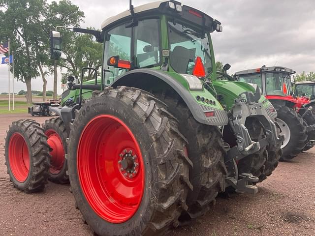 Image of Fendt 933 Vario equipment image 2