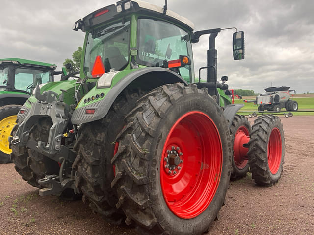 Image of Fendt 933 Vario equipment image 3