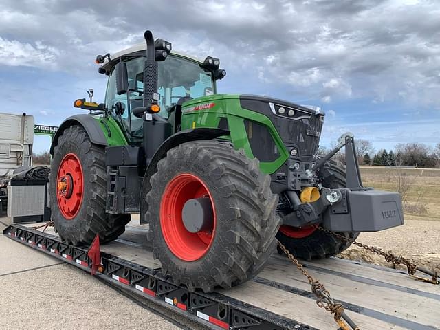 Image of Fendt 933 Vario equipment image 1