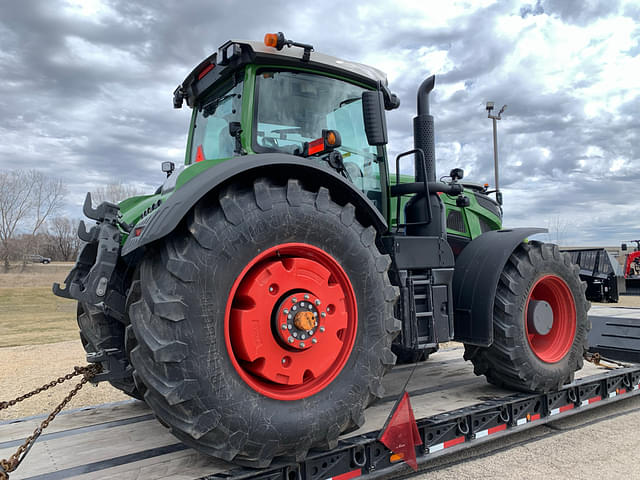 Image of Fendt 933 Vario equipment image 2