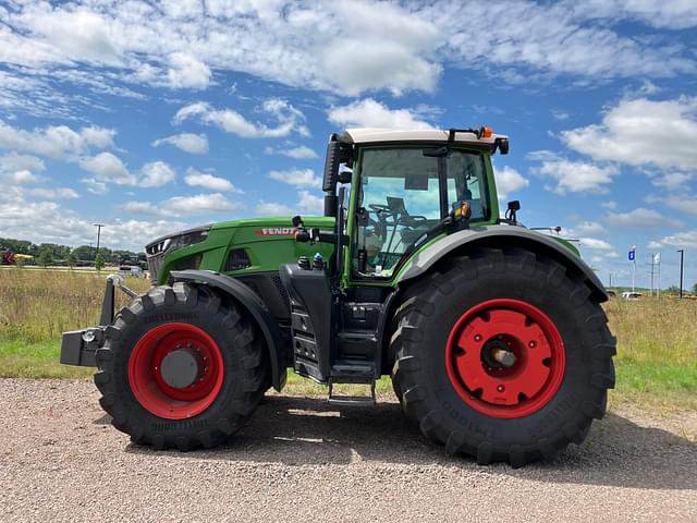 Image of Fendt 933 Vario equipment image 1