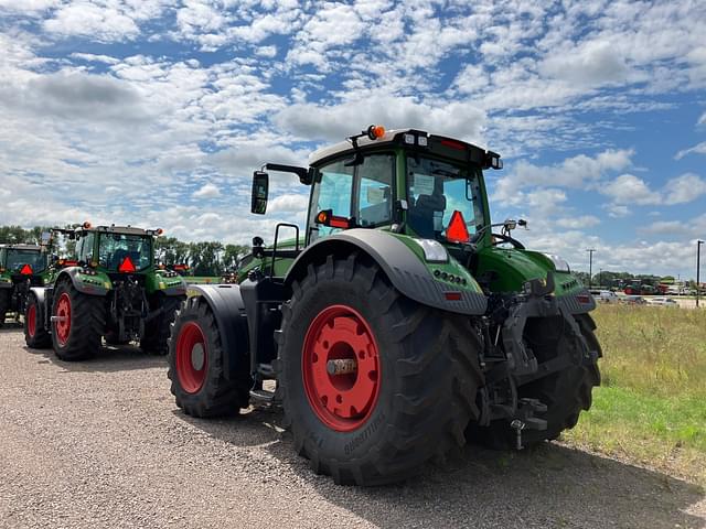 Image of Fendt 933 Vario equipment image 2