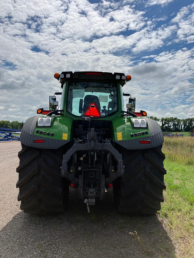 Image of Fendt 933 Vario equipment image 3