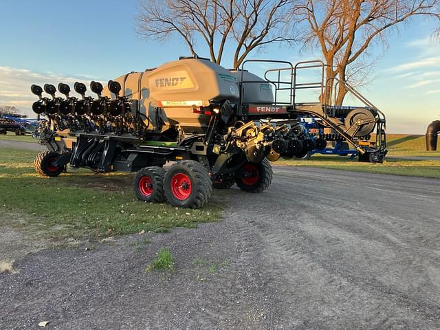 Image of Fendt Momentum 16 equipment image 3