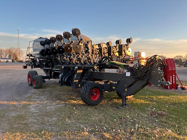 Image of Fendt Momentum 16 equipment image 1