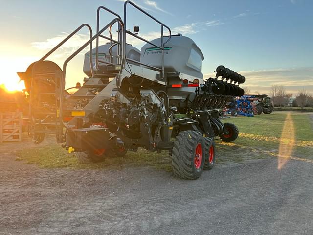 Image of Fendt Momentum 16 equipment image 2