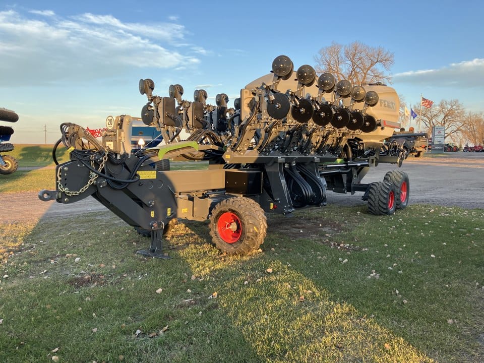 2024 Fendt Momentum 16 Equipment Image0