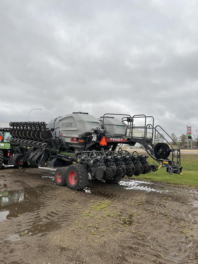 Image of Fendt Momentum 24 equipment image 1