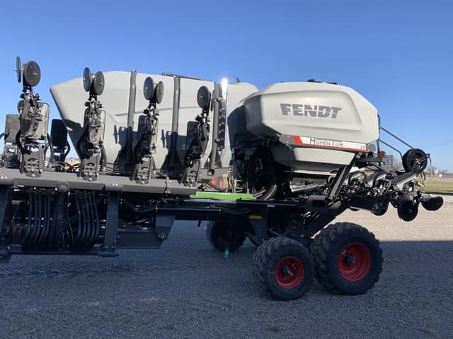 Image of Fendt Momentum 24 equipment image 2