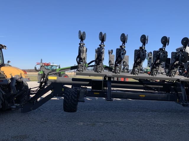 Image of Fendt Momentum 24 equipment image 3