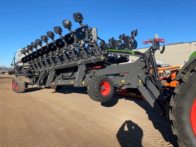 Image of Fendt Momentum 32 equipment image 1