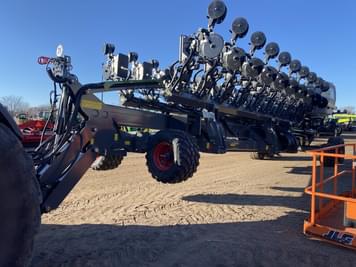 Main image Fendt Momentum 32