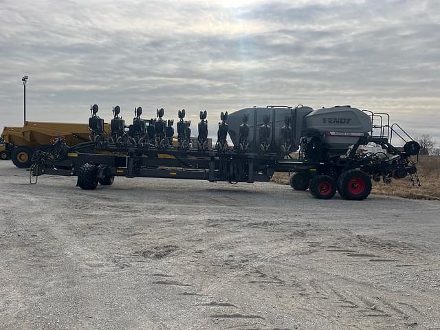 Image of Fendt Momentum 24 equipment image 2