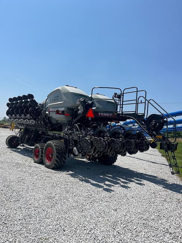 Image of Fendt Momentum 32 equipment image 1
