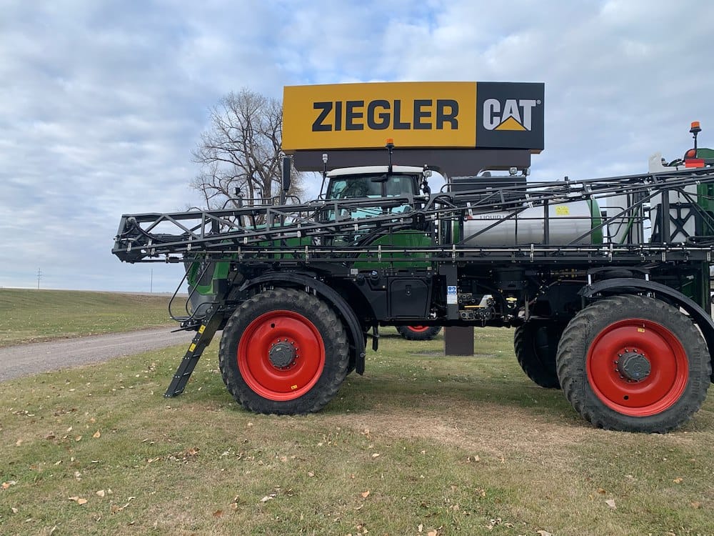 2023 Fendt RoGator 932 Equipment Image0