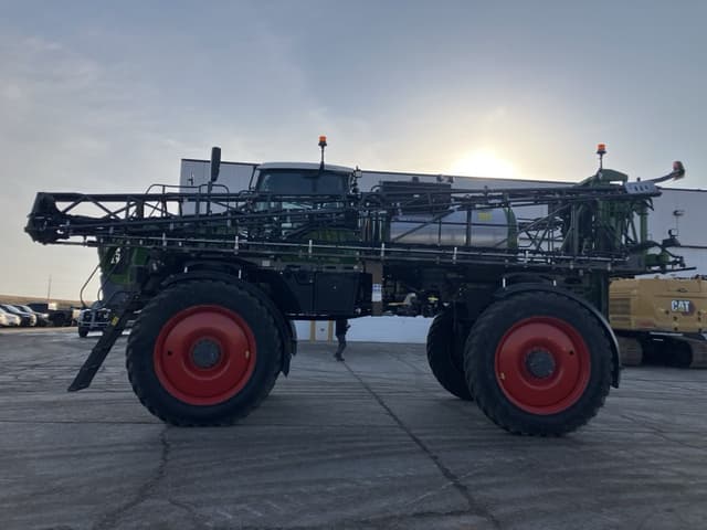 Image of Fendt RoGator 934 equipment image 3