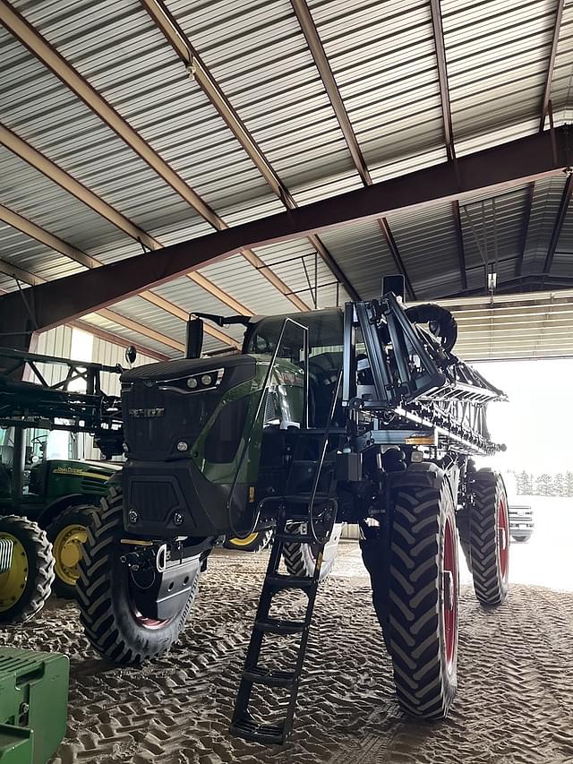 Image of Fendt RoGator 934 equipment image 2